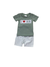 Load image into Gallery viewer, I Love Mom Boys short outfit
